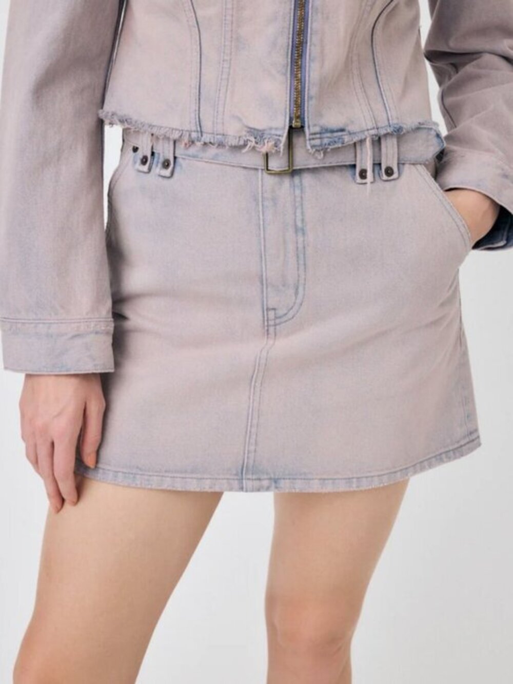 NWT Moussy Belted Denim Mini Skirt- Indigo w/ Pink- M (Size 2)- MSRP $185